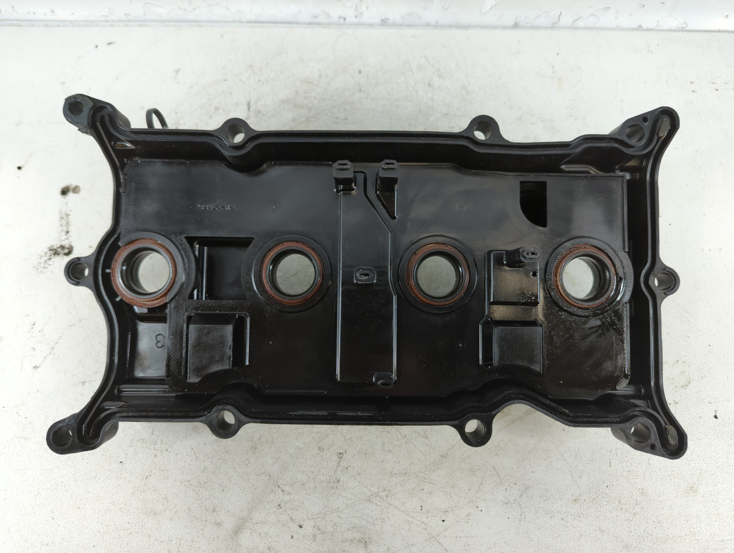 2017 Nissan Altima Driver Left Cylinder Head Valve Cover Fits OEM Used Auto Parts - Oemusedautoparts1.com
