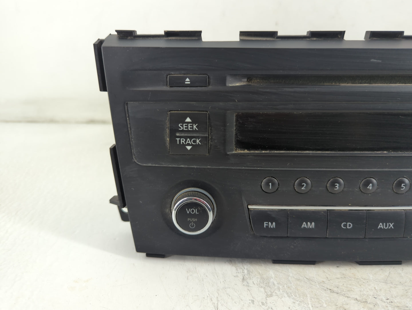2016-2017 Nissan Altima Radio AM FM Cd Player Receiver Replacement P/N:28185 9HR0A Fits Fits 2016 2017 OEM Used Auto Parts -