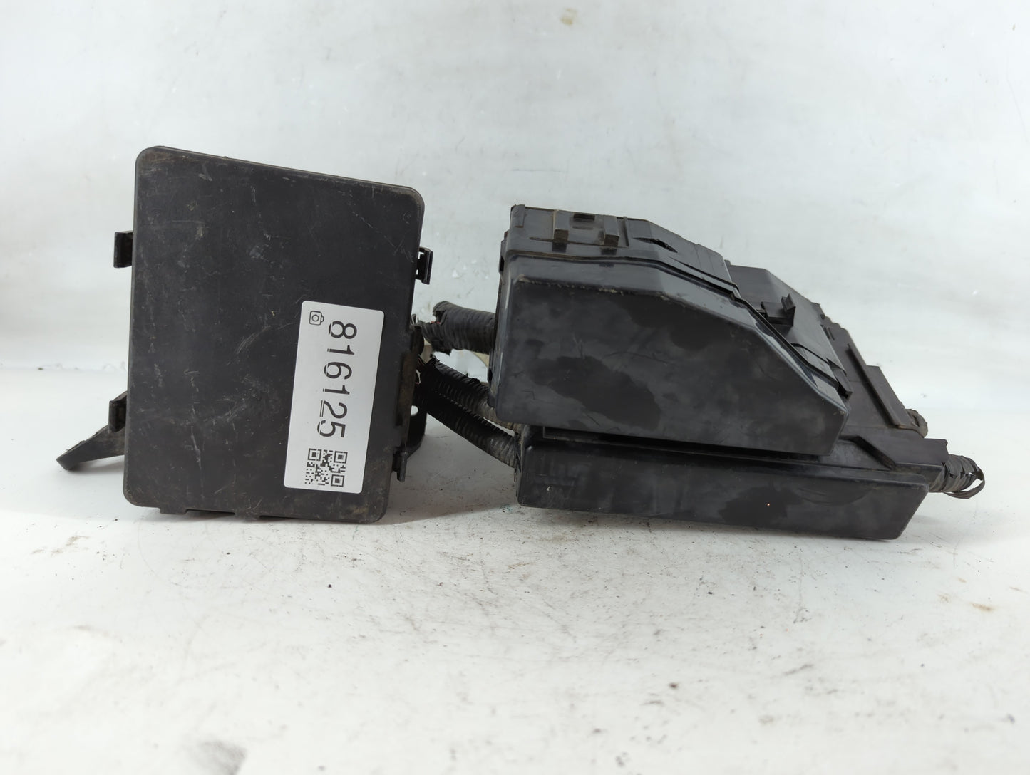 2016-2017 Nissan Altima Fusebox Fuse Box Panel Relay Module P/N:7154-5763-30 Fits Fits 2016 2017 OEM Used Auto Parts - Oemus