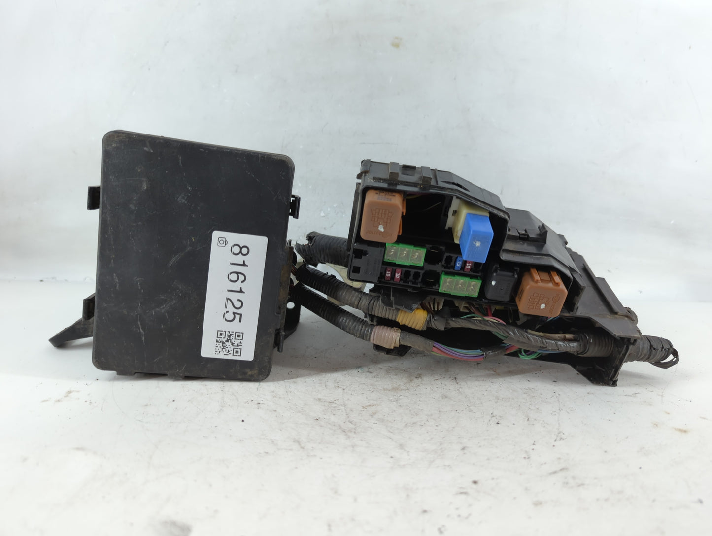 2016-2017 Nissan Altima Fusebox Fuse Box Panel Relay Module P/N:7154-5763-30 Fits Fits 2016 2017 OEM Used Auto Parts - Oemus