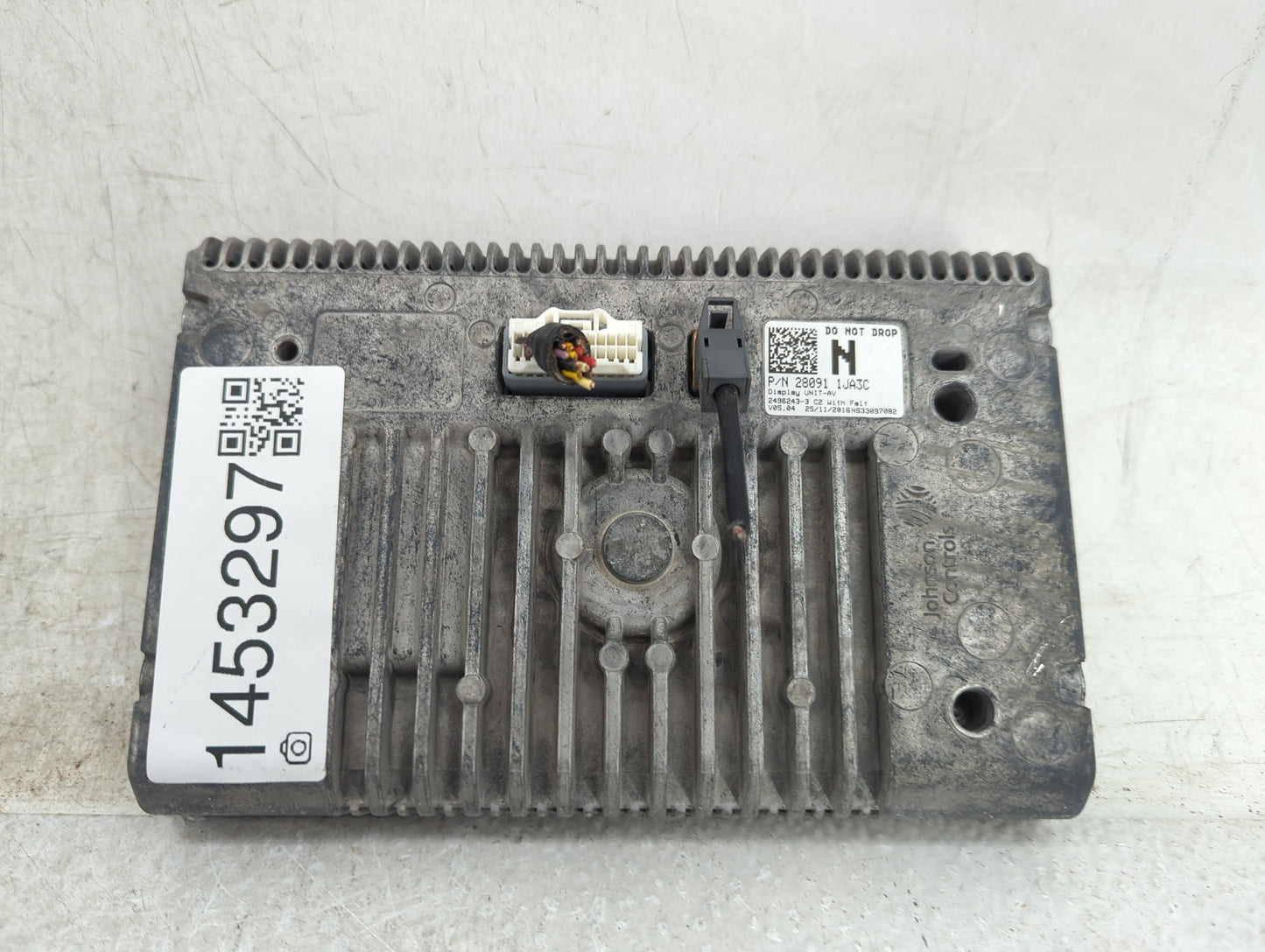 2017-2017 Nissan Armada Information Display Screen - Oemusedautoparts1.com