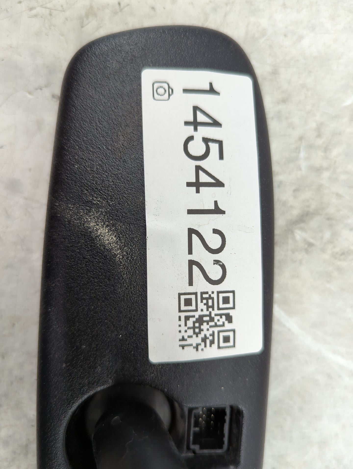 2017 Nissan Armada Interior Rear View Mirror Replacement OEM P/N:NZLTLMHL4 4112A-TLMHL4, TLMHL4 Fits OEM Used Auto Parts - O