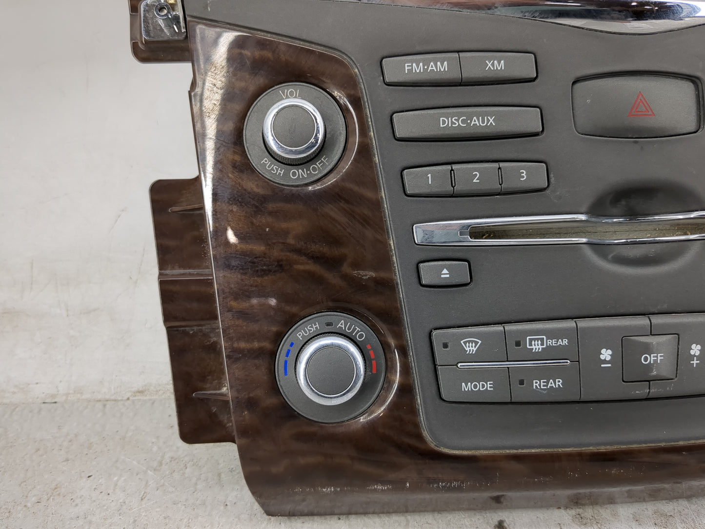 2017-2017 Nissan Armada Radio Control Panel - Oemusedautoparts1.com