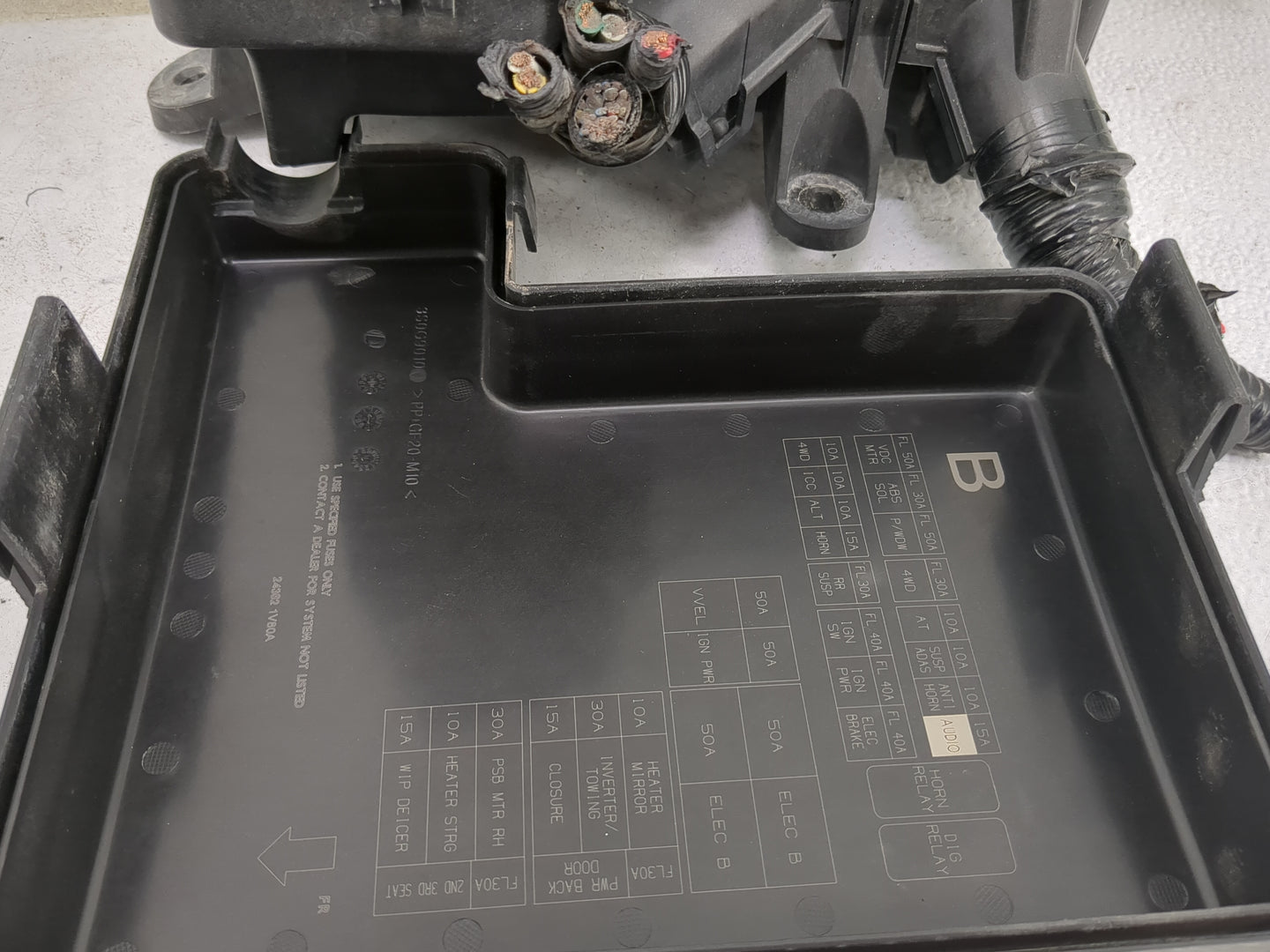 2017 Nissan Armada Fusebox Fuse Box Panel Relay Module P/N:3S0G9010 Fits OEM Used Auto Parts - Oemusedautoparts1.com