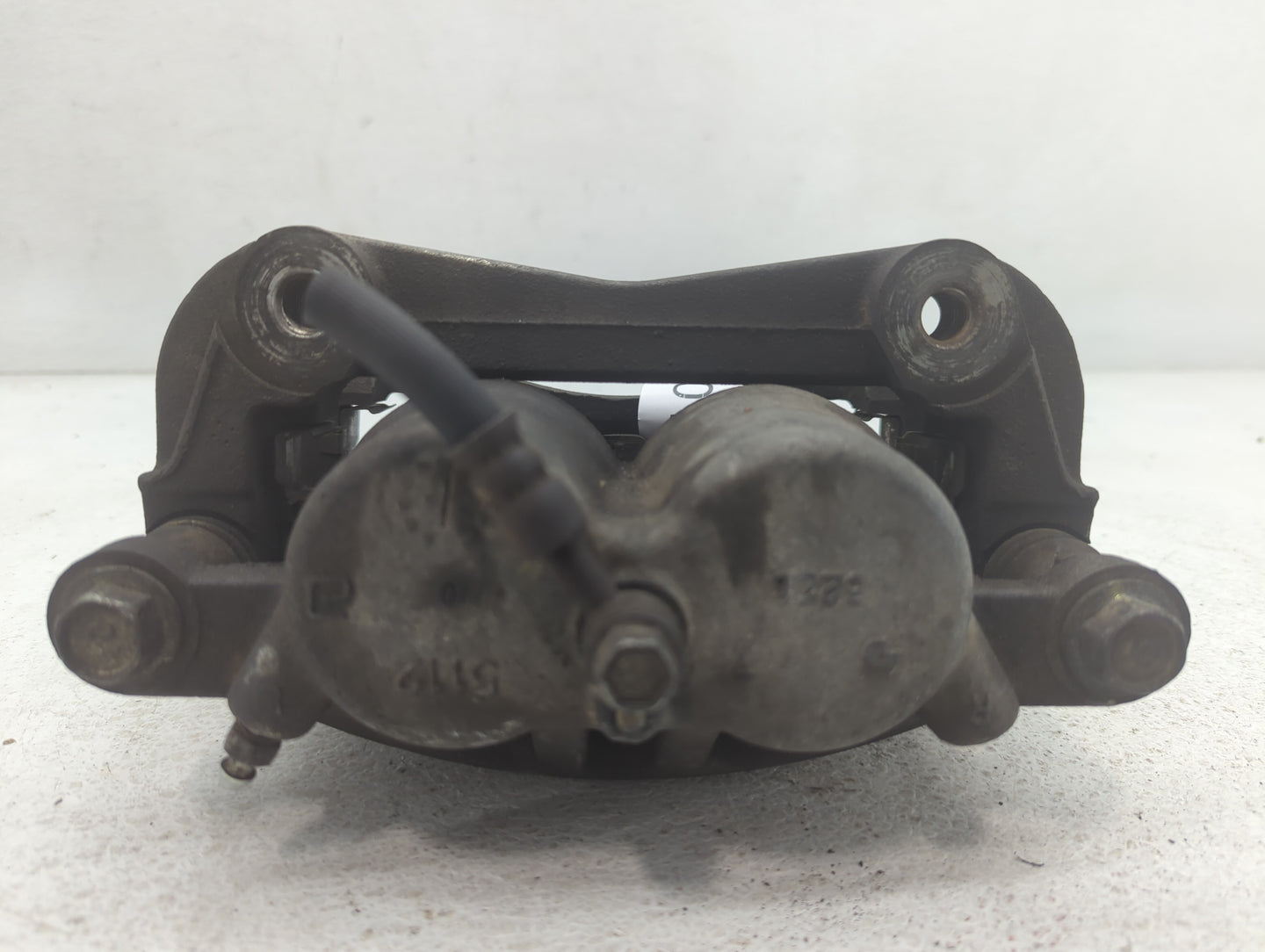 2017-2022 Nissan Armada Front Driver Left Brake Caliper - Oemusedautoparts1.com