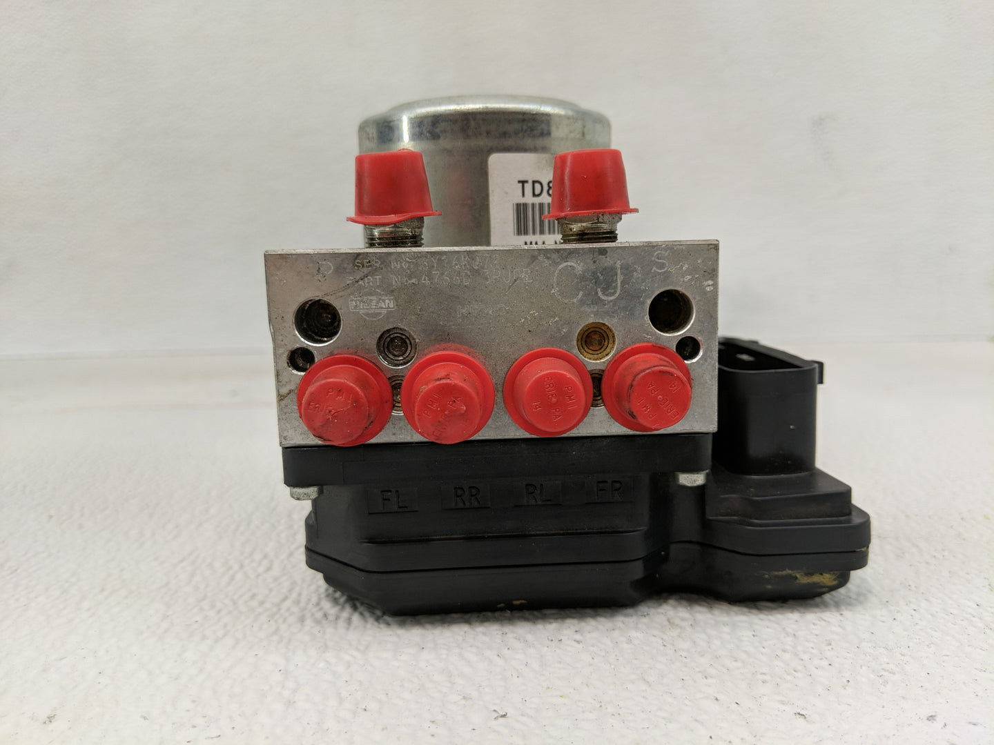 2017 Nissan Juke ABS Pump Control Module Replacement P/N:TD8405 Fits OEM Used Auto Parts - Oemusedautoparts1.com