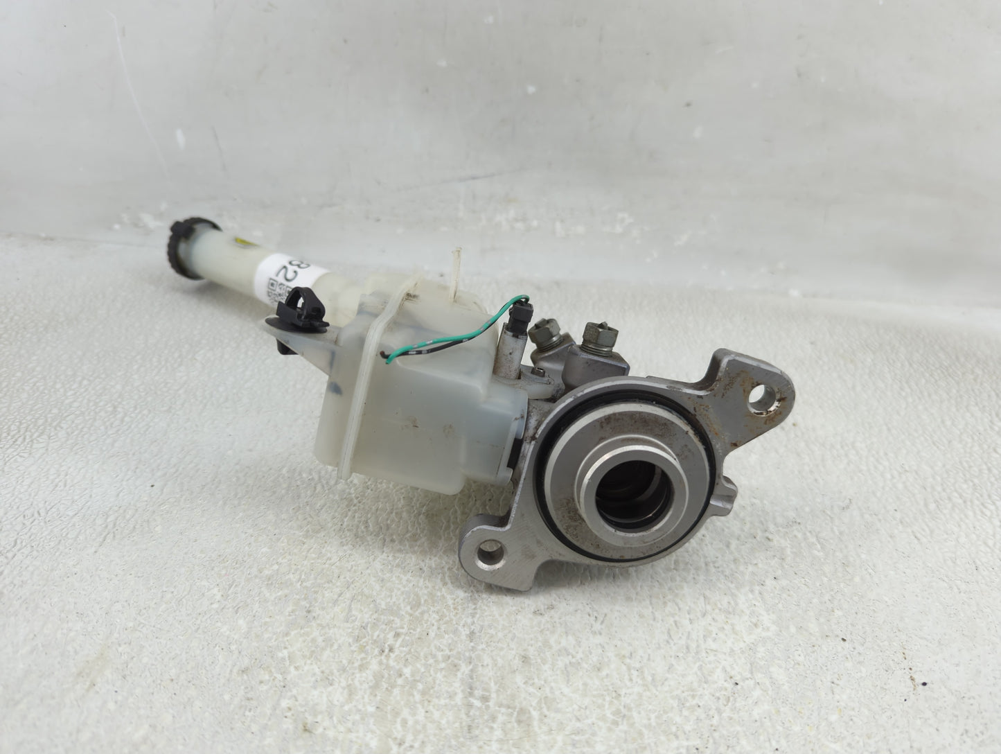 2011-2017 Nissan Juke Brake Master Cylinder - Oemusedautoparts1.com