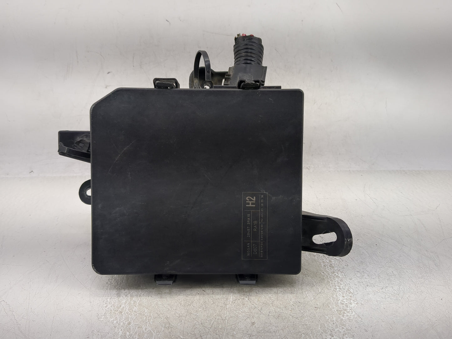 2011-2017 Nissan Juke Fusebox Fuse Box Panel Relay Module P/N:284B7 3RA1B Fits Fits 2011 2012 2013 2014 2015 2016 2017 OEM U