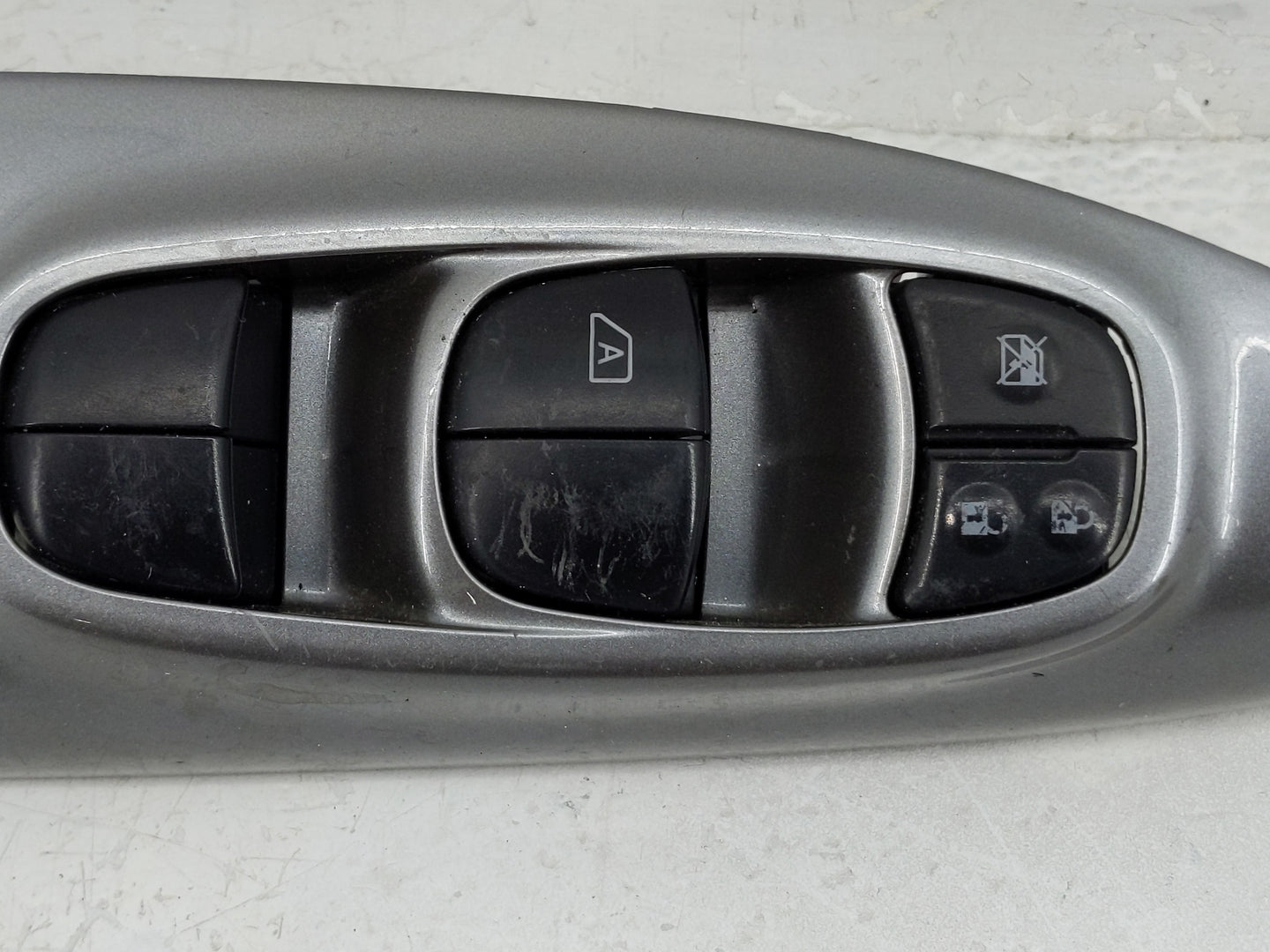 2011-2017 Nissan Juke Master Power Window Switch Replacement Driver Side Left P/N:25401 1KA0B Fits OEM Used Auto Parts - Oem