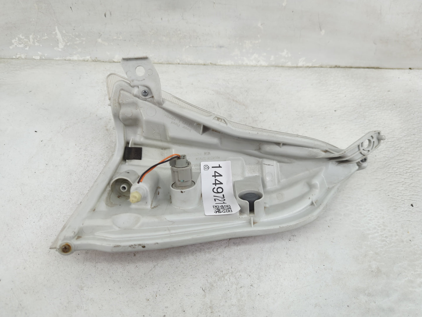 2015-2017 Nissan Leaf Tail Light Assembly Passenger Right OEM Fits Fits 2015 2016 2017 OEM Used Auto Parts - Oemusedautopart