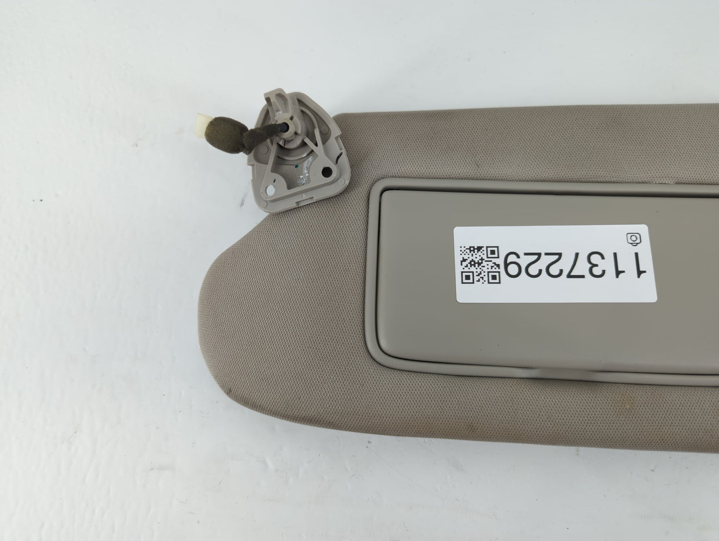 2016-2017 Nissan Maxima Sun Visor Shade Replacement Driver Left Mirror Fits Fits 2016 2017 OEM Used Auto Parts - Oemusedauto