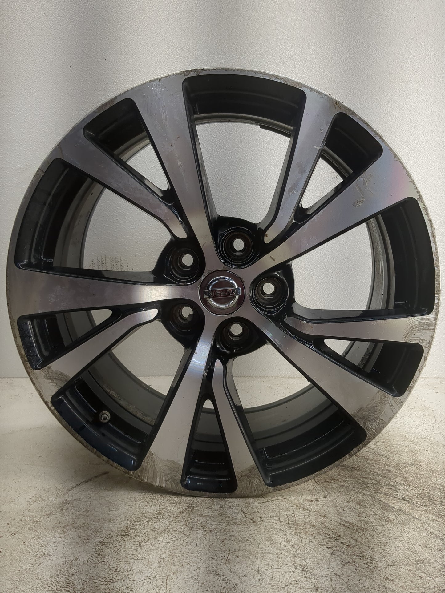 2016-2018 Nissan Maxima Oem Wheel Rim - Oemusedautoparts1.com