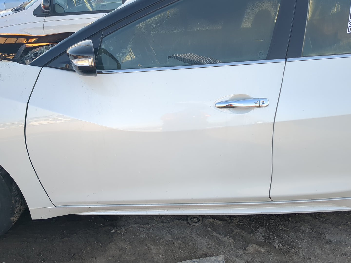 2016-2020 Nissan Maxima Driver Front Door Oem - Oemusedautoparts1.com