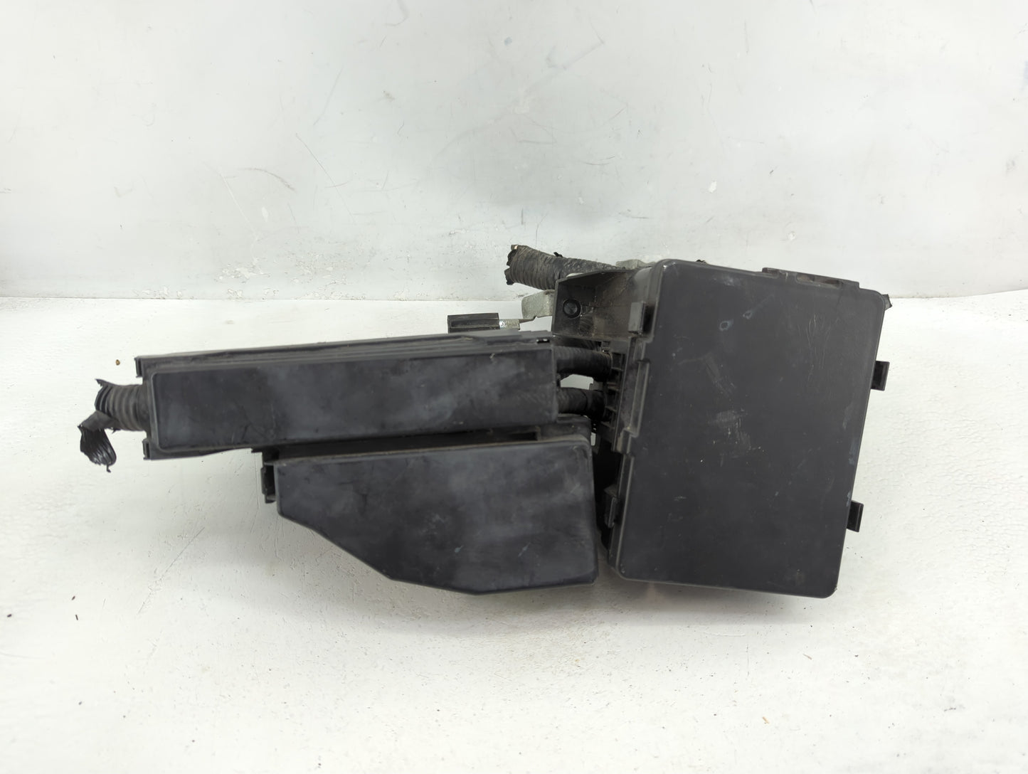 2016-2021 Nissan Maxima Fusebox Fuse Box Panel Relay Module Fits Fits 2016 2017 2018 2019 2020 2021 OEM Used Auto Parts - Oe