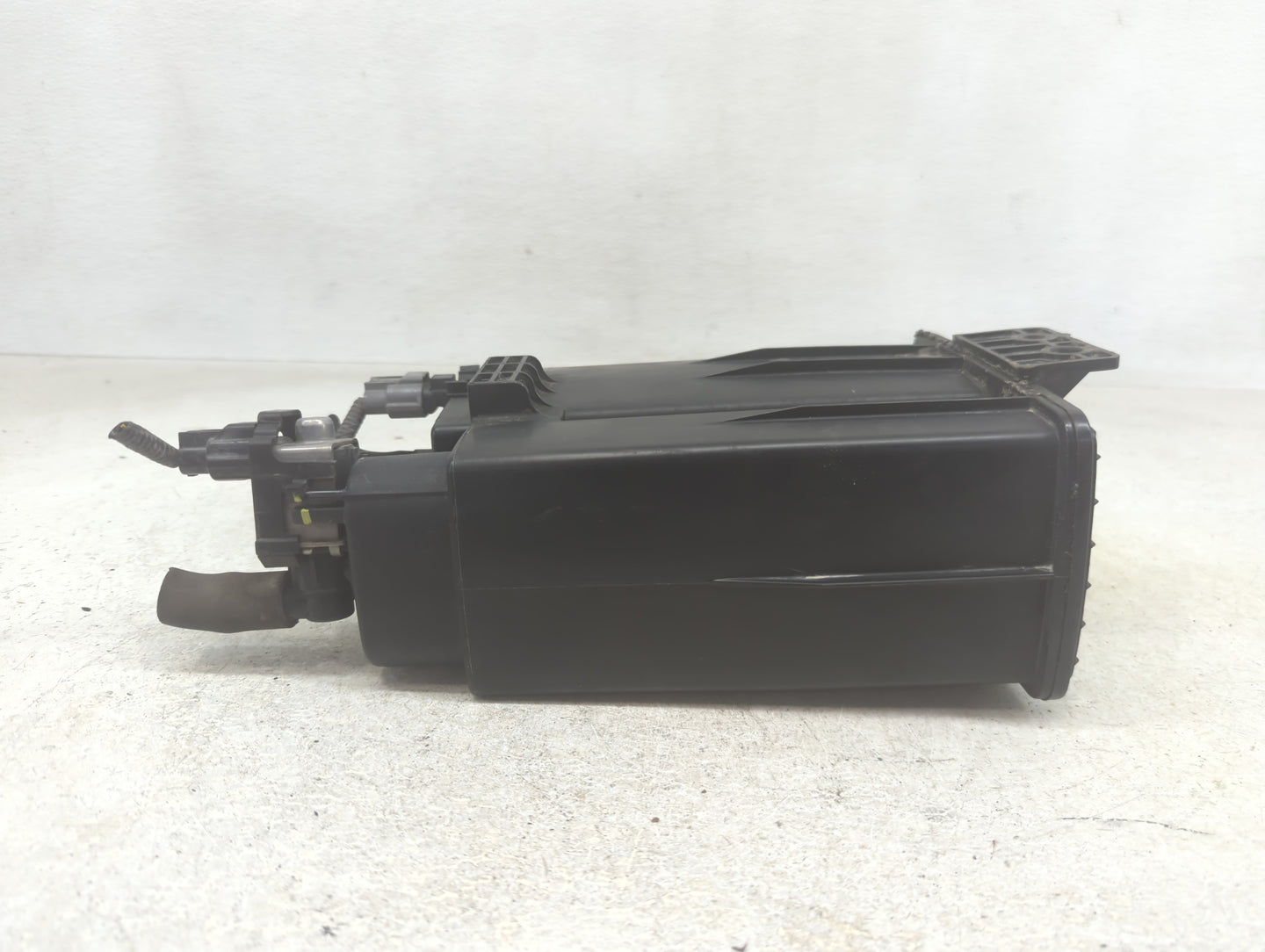 2017 Nissan Maxima Fuel Vapor Charcoal Canister - Oemusedautoparts1.com