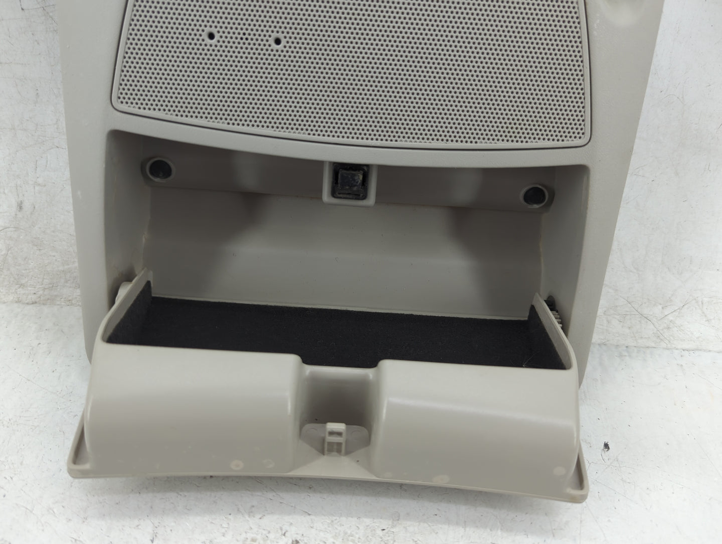 2017 Nissan Maxima Overhead Roof Console - Oemusedautoparts1.com