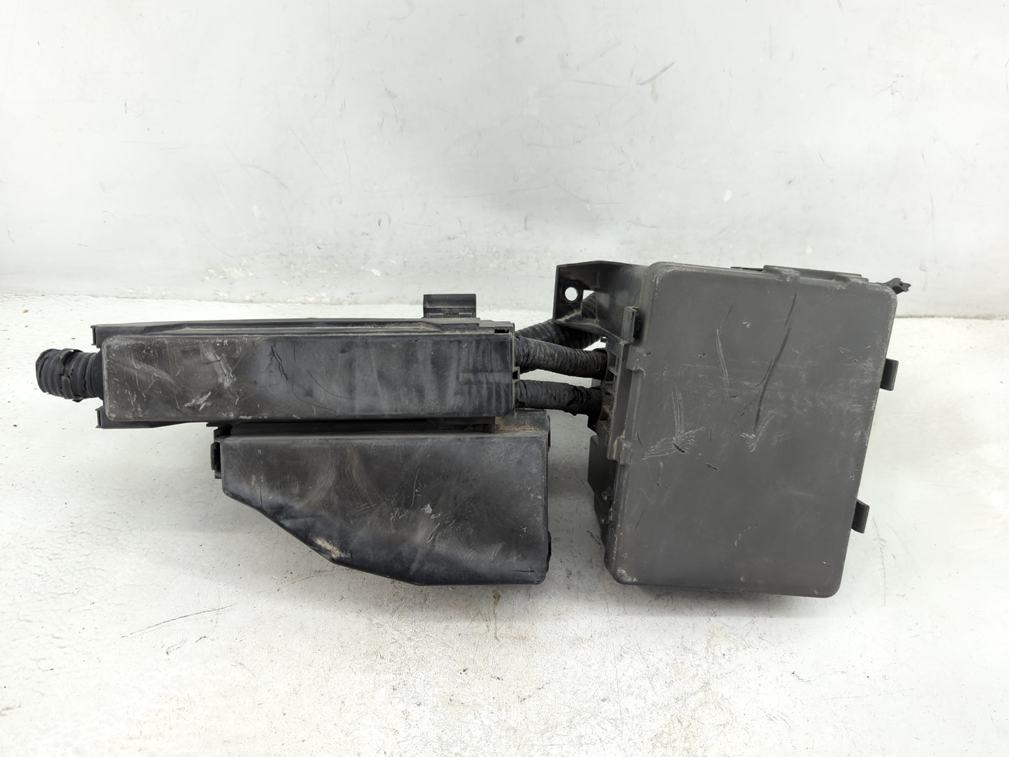 2016-2021 Nissan Maxima Fusebox Fuse Box Panel Relay Module Fits Fits 2016 2017 2018 2019 2020 2021 OEM Used Auto Parts - Oe