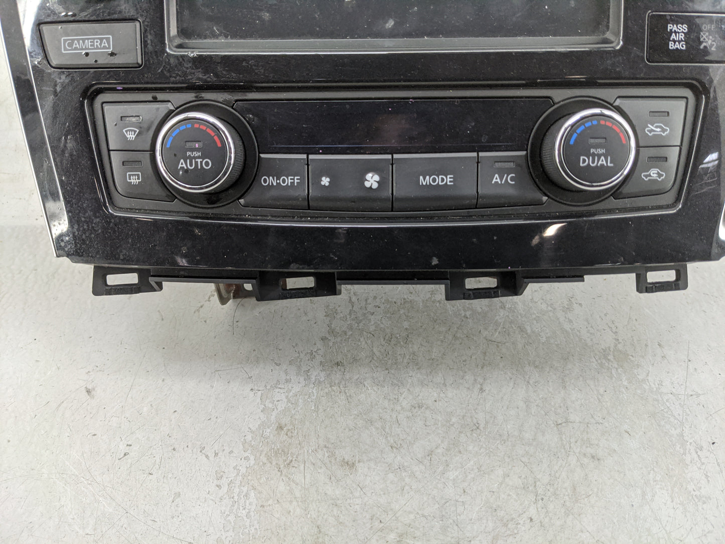 2017 Nissan Maxima Radio AM FM Cd Player Receiver Replacement P/N:25915 9DD0E Fits OEM Used Auto Parts - Oemusedautoparts1.c
