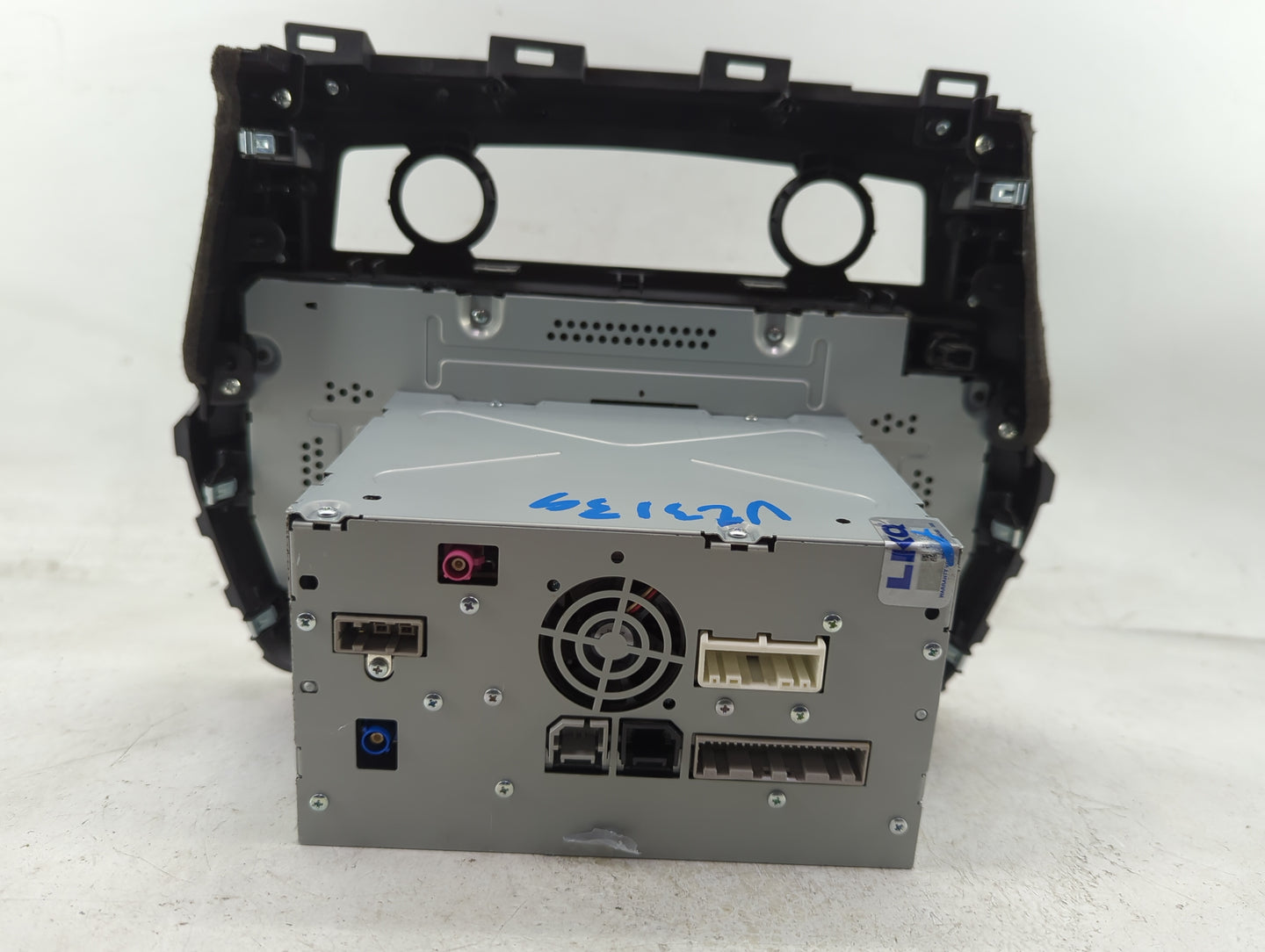 2017 Nissan Maxima Radio AM FM Cd Player Receiver Replacement P/N:25915 9DD0A Fits OEM Used Auto Parts - Oemusedautoparts1.c