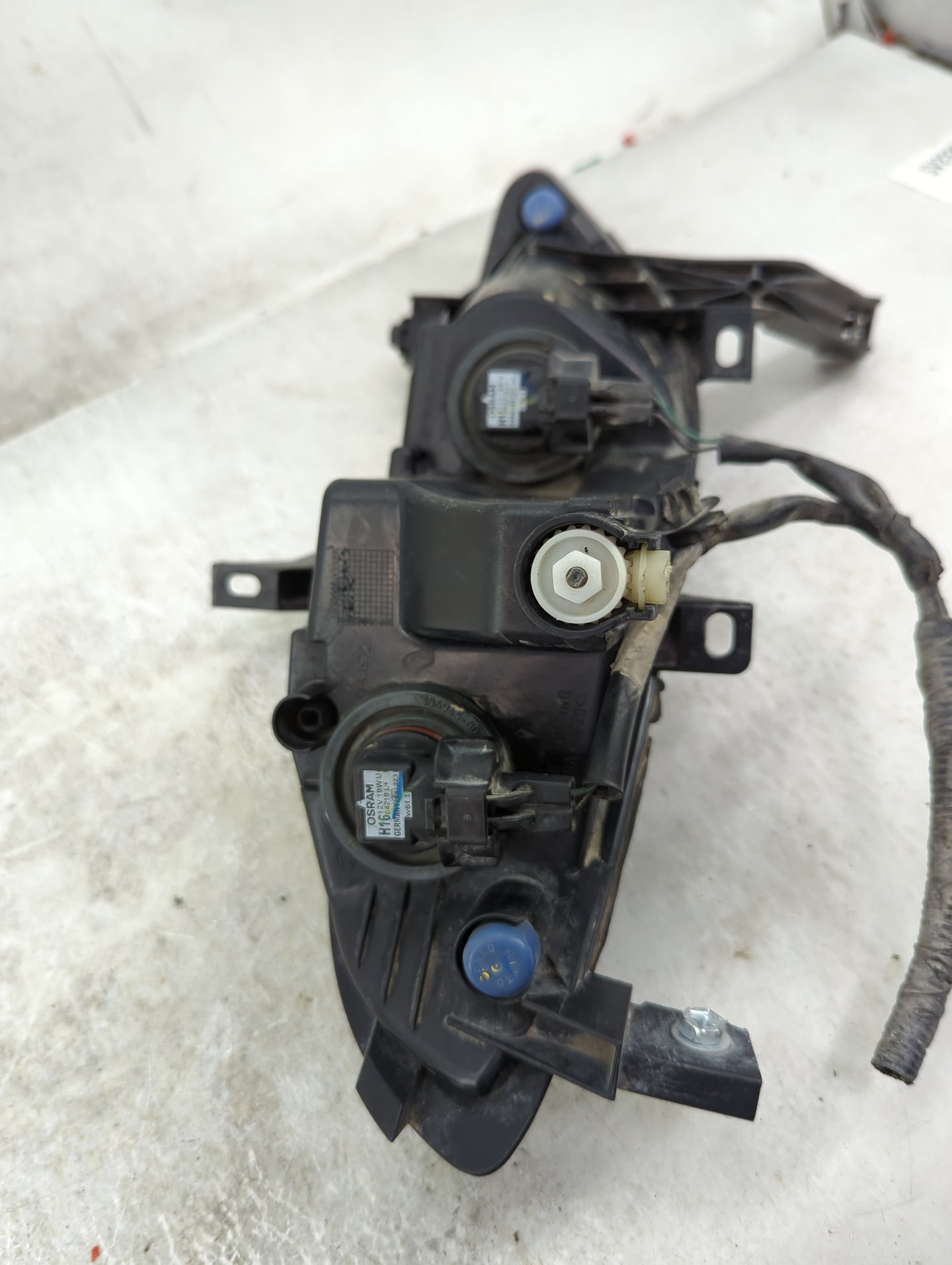 2016-2018 Nissan Maxima Passenger Right Oem Head Light Headlight Lamp - Oemusedautoparts1.com