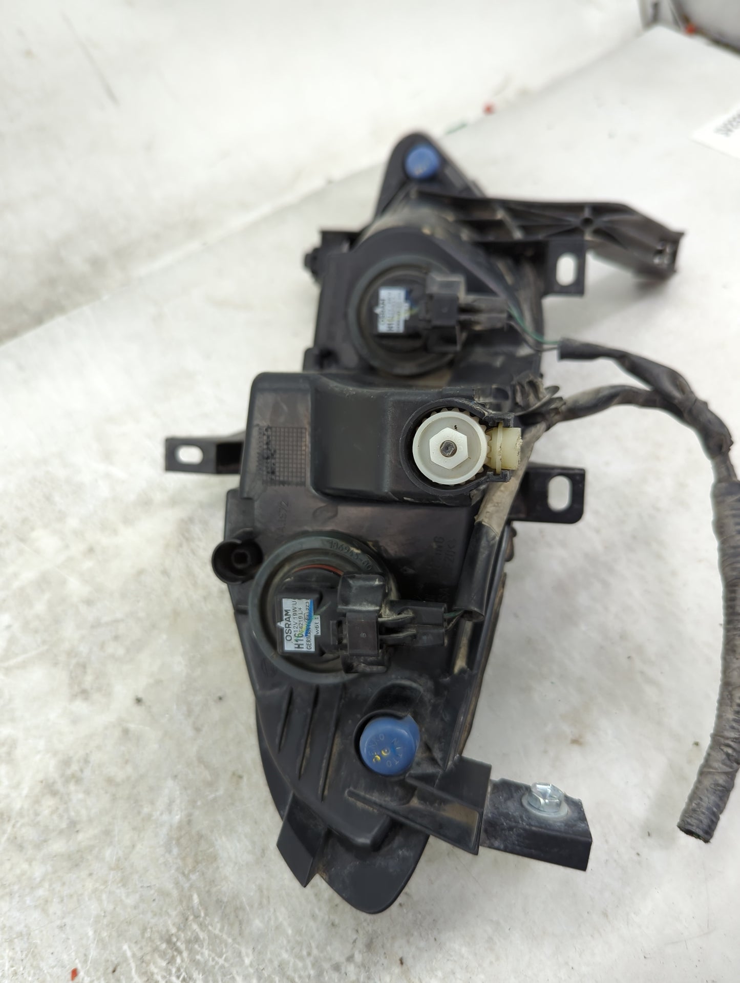 2016-2018 Nissan Maxima Passenger Right Oem Head Light Headlight Lamp - Oemusedautoparts1.com