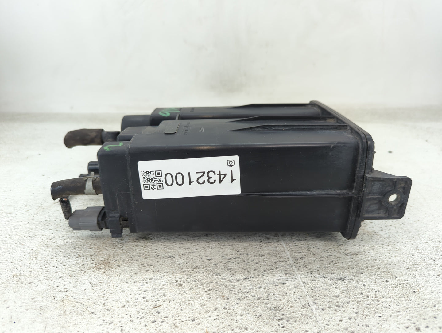 2017 Nissan Maxima Fuel Vapor Charcoal Canister 1432100 - Oemusedautoparts1.com