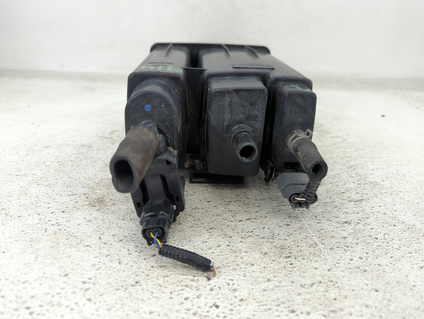 2017 Nissan Maxima Fuel Vapor Charcoal Canister 1432100 - Oemusedautoparts1.com
