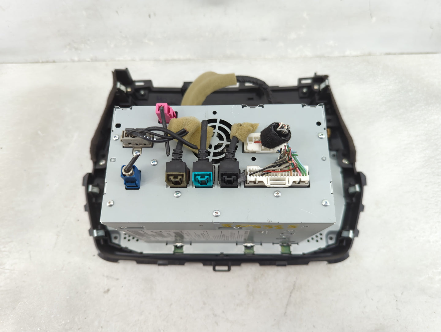 2017 Nissan Maxima Radio AM FM Cd Player Receiver Replacement P/N:25915 9DD1C QY-8550 Fits OEM Used Auto Parts - Oemusedauto