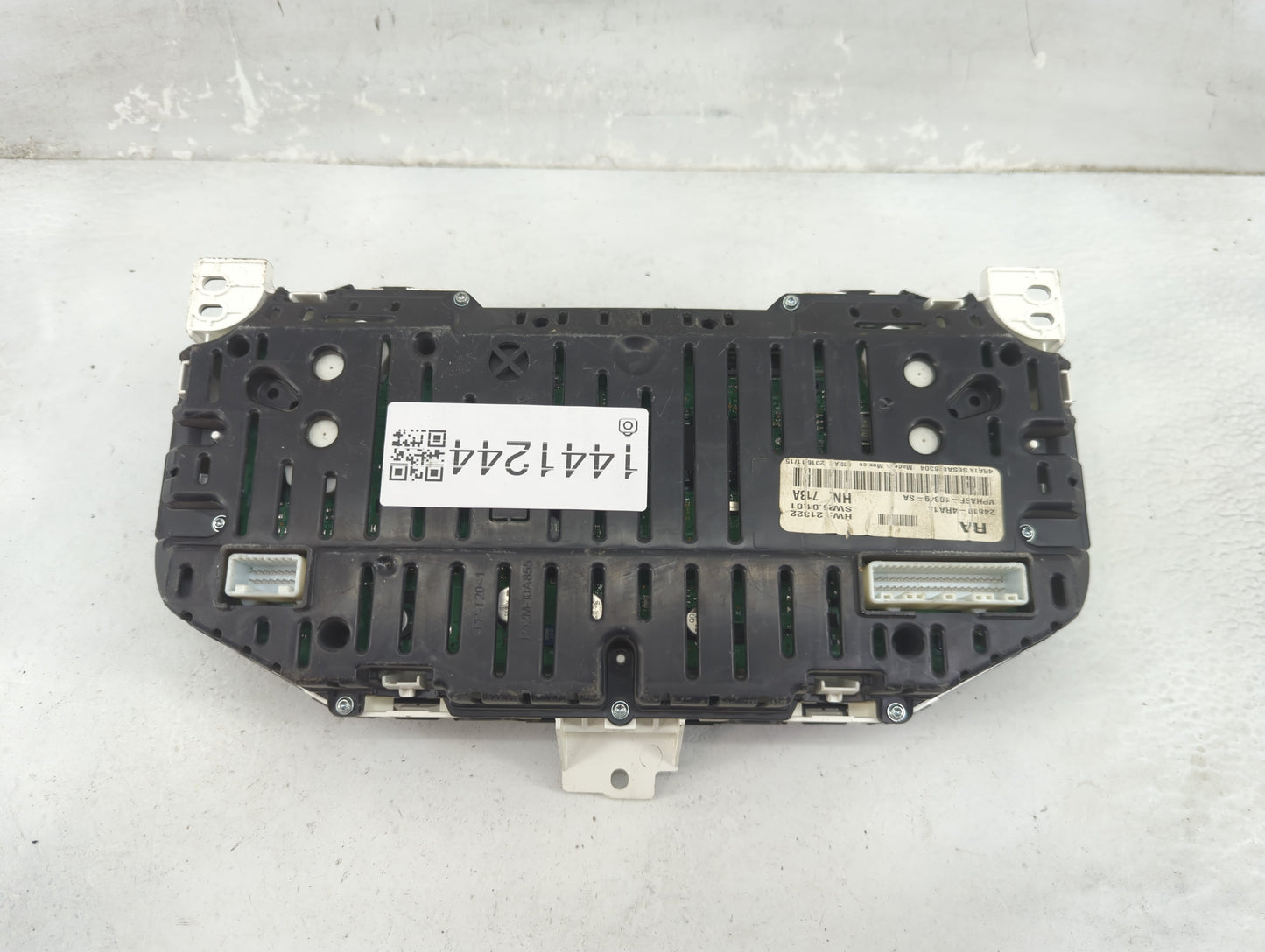 2016-2017 Nissan Maxima Instrument Cluster Speedometer Gauges P/N:24810-4RA1A VPHA5F-10349-SA Fits Fits 2016 2017 OEM Used A