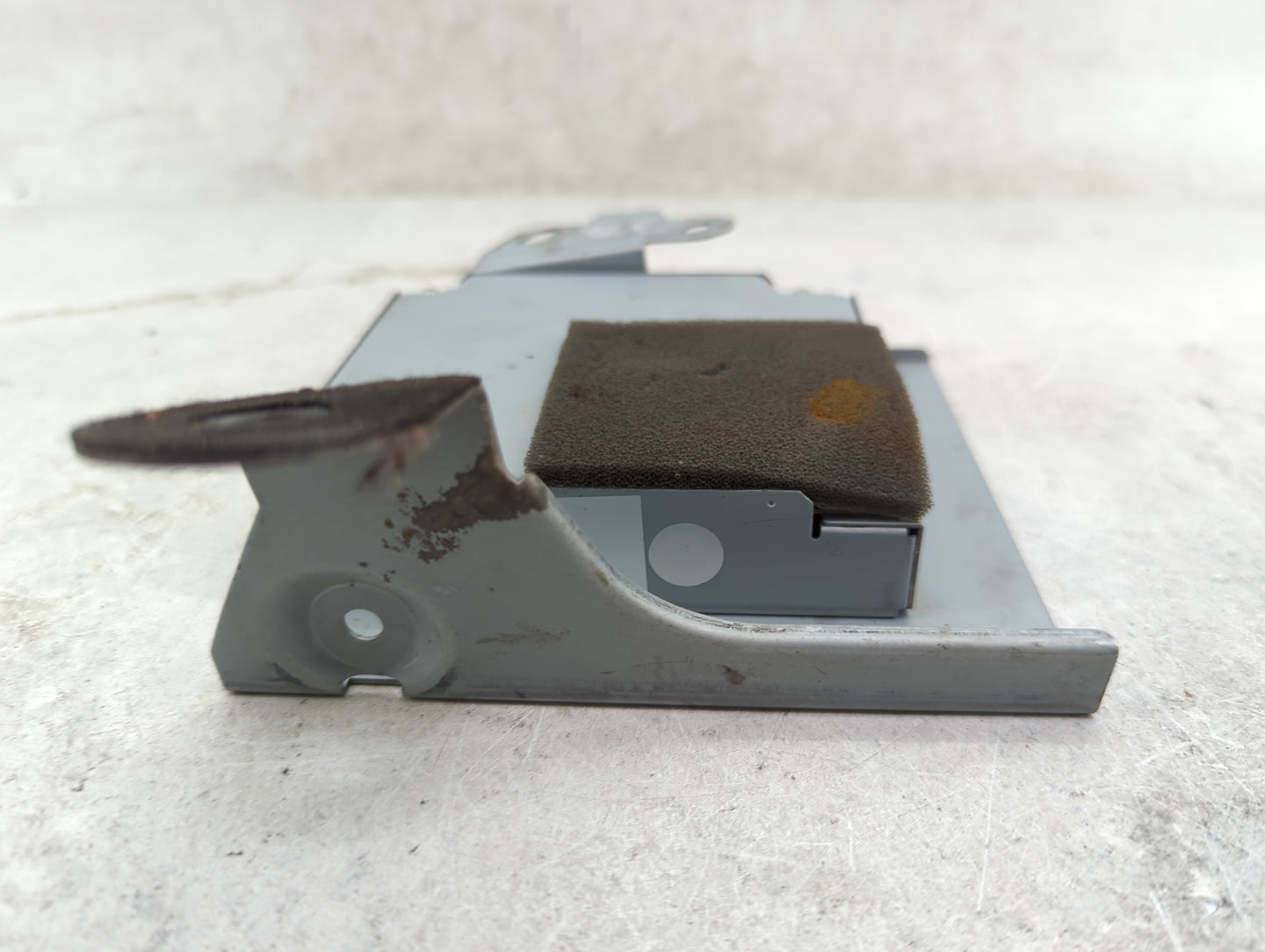 2017-2018 Nissan Maxima Body Control Module Bcm Inner Cabin Fuse Box - Oemusedautoparts1.com