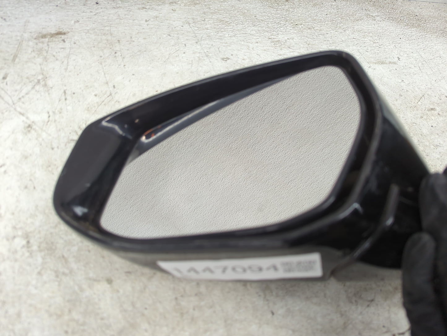 2016-2020 Nissan Maxima Driver Side View Mirror - Left Door Mirror OEM Used - Oemusedautoparts1.com
