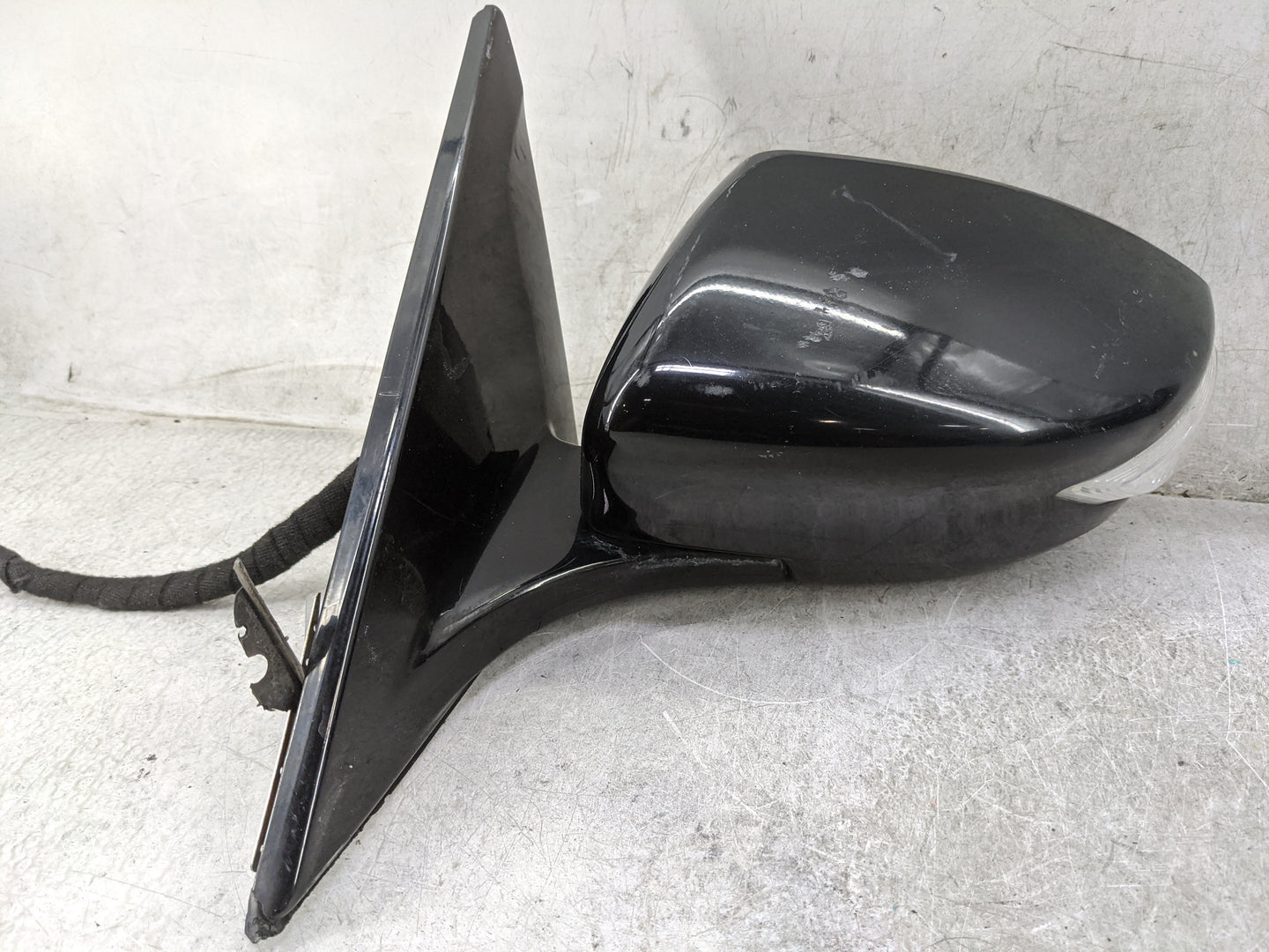 2016-2020 Nissan Maxima Driver Side View Mirror - Left Door Mirror OEM Used - Oemusedautoparts1.com