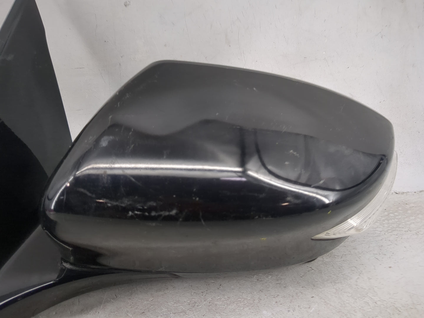 2016-2019 Nissan Maxima Driver Side View Mirror - Left Door Mirror OEM Used - Oemusedautoparts1.com