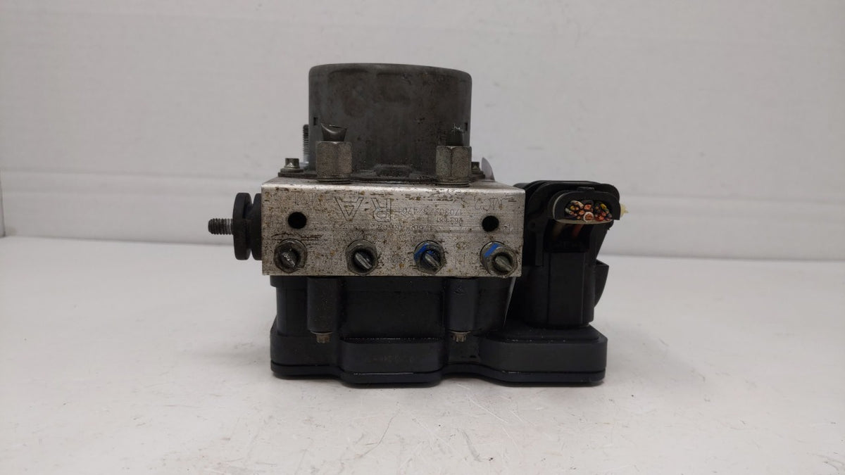 2016-2017 Nissan Maxima Anti-Lock Brake ABS Pump Module Actuator OEM P/N:47660 4RA0A Fits Fits 2016 2017 OEM Used Auto Parts