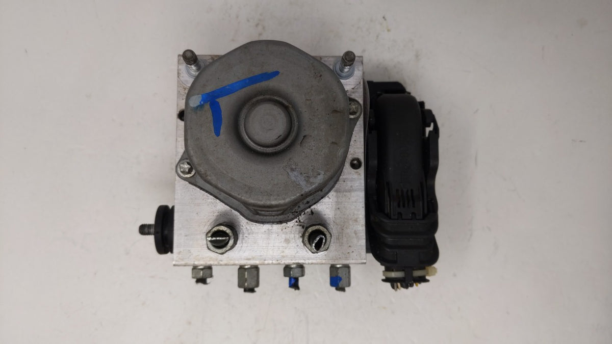 2016-2017 Nissan Maxima Anti-Lock Brake ABS Pump Module Actuator OEM P/N:47660 4RA0A Fits Fits 2016 2017 OEM Used Auto Parts