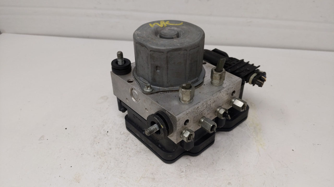 2016-2017 Nissan Maxima ABS Pump Control Module Replacement P/N:47660 4RA0A Fits Fits 2016 2017 OEM Used Auto Parts - Oemuse