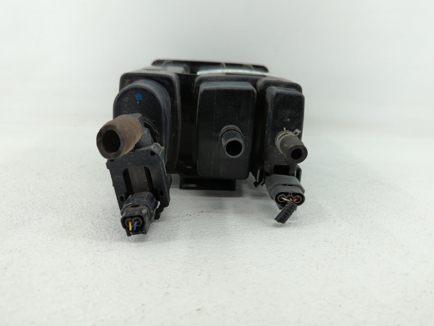 2017 Nissan Maxima Fuel Vapor Charcoal Canister 415120 - Oemusedautoparts1.com
