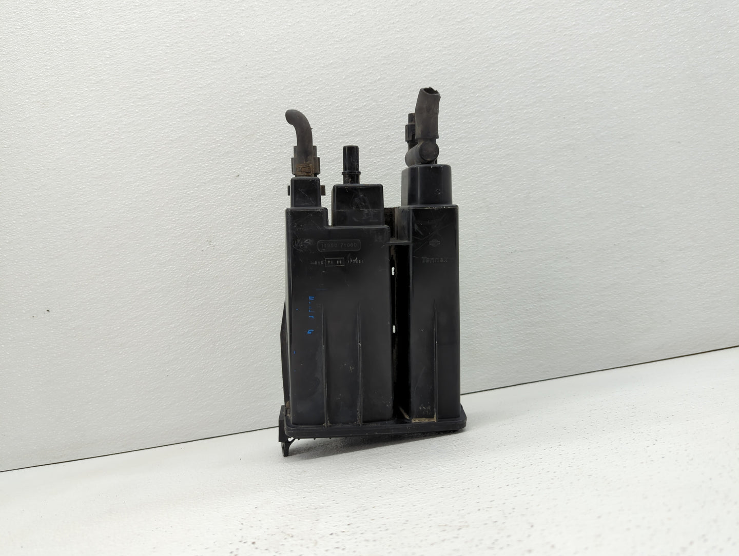 2017 Nissan Maxima Fuel Vapor Charcoal Canister 421779 - Oemusedautoparts1.com