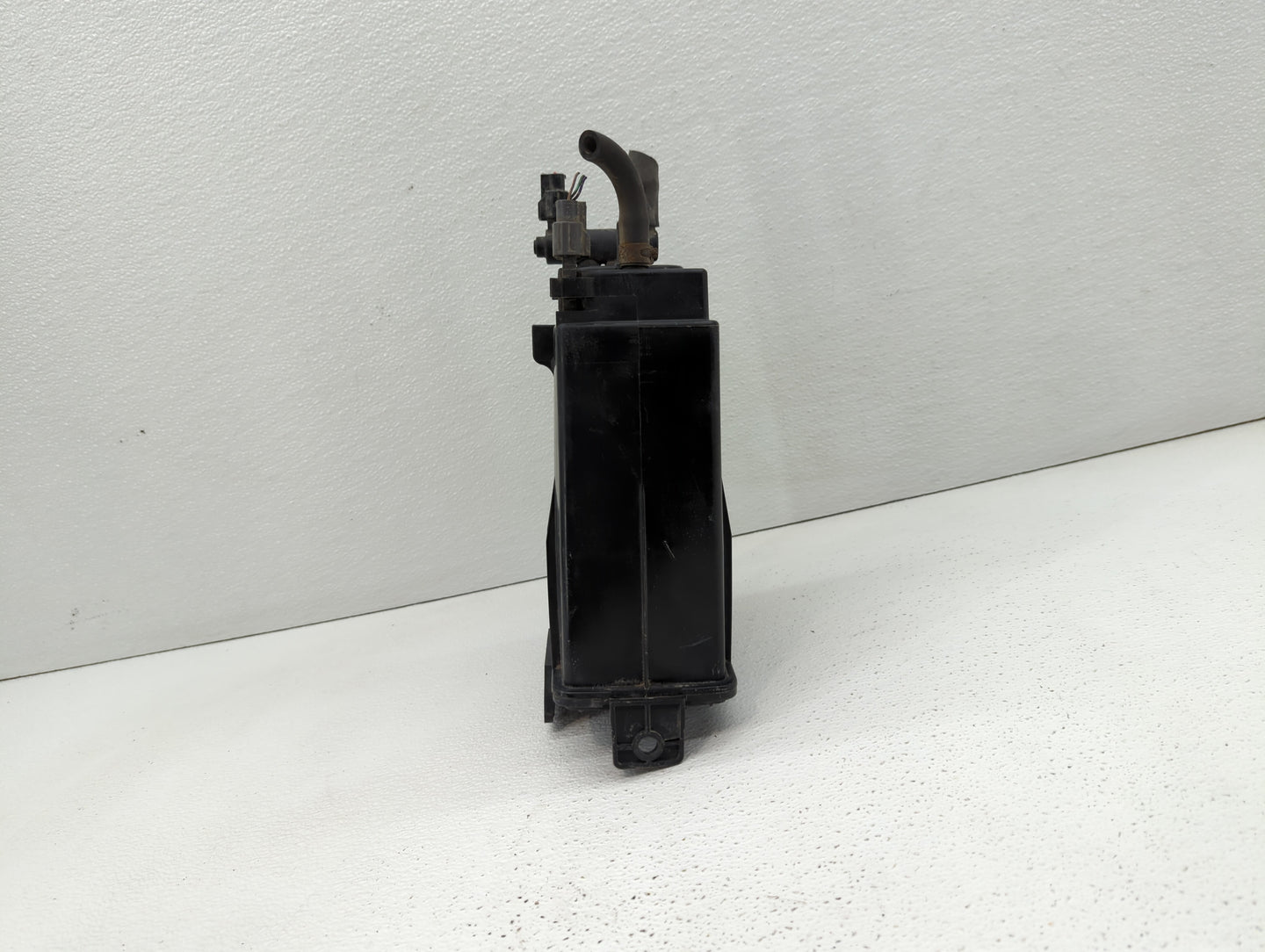 2017 Nissan Maxima Fuel Vapor Charcoal Canister - Oemusedautoparts1.com