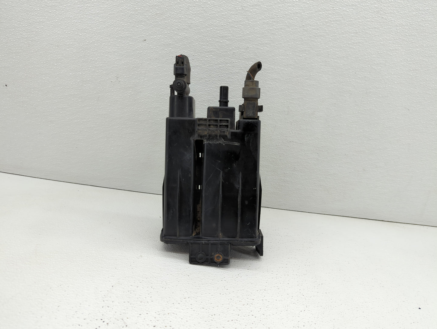 2017 Nissan Maxima Fuel Vapor Charcoal Canister 421779 - Oemusedautoparts1.com