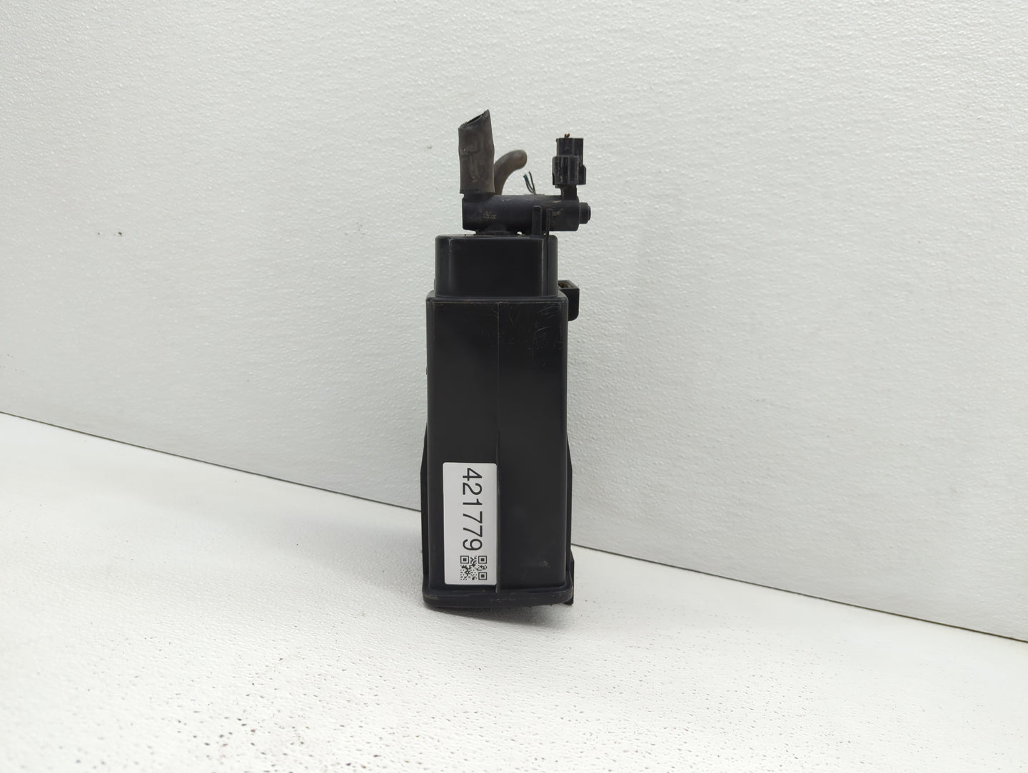 2017 Nissan Maxima Fuel Vapor Charcoal Canister 421779 - Oemusedautoparts1.com
