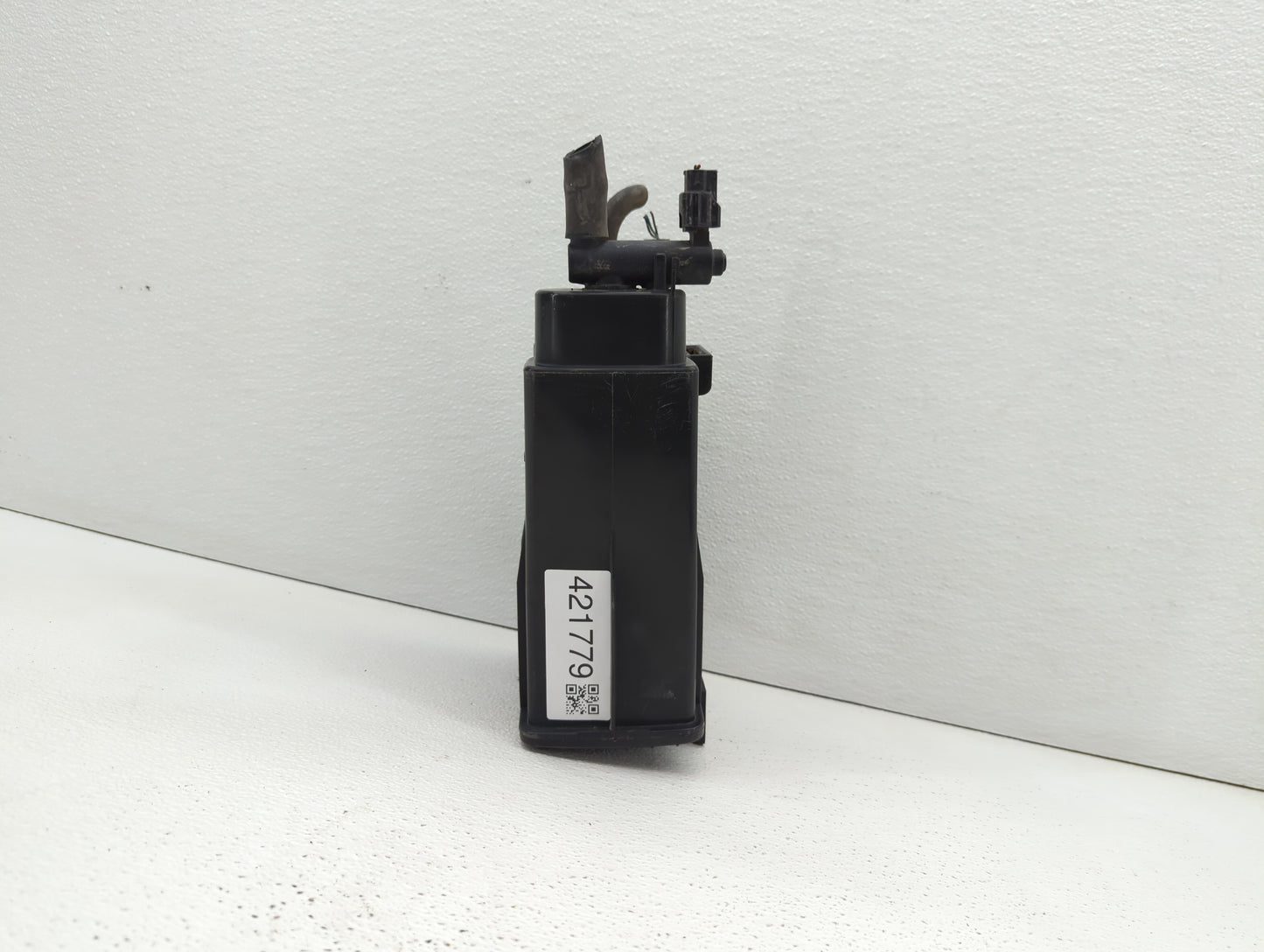 2017 Nissan Maxima Fuel Vapor Charcoal Canister 421779 - Oemusedautoparts1.com