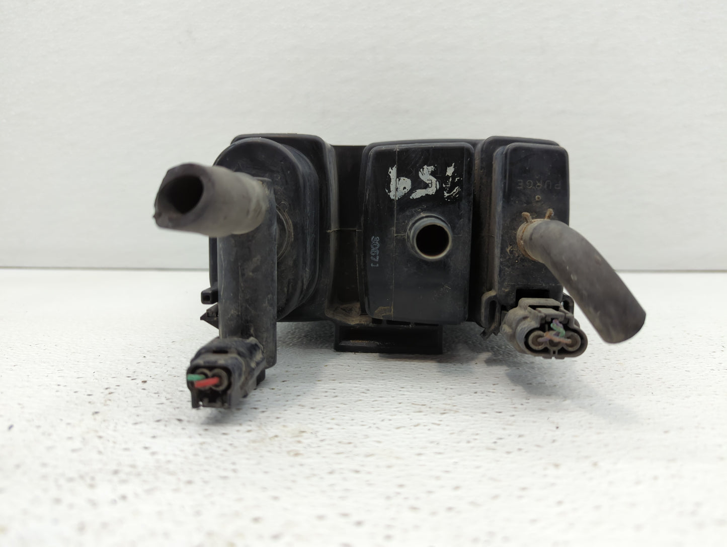 2017 Nissan Maxima Fuel Vapor Charcoal Canister 421779 - Oemusedautoparts1.com