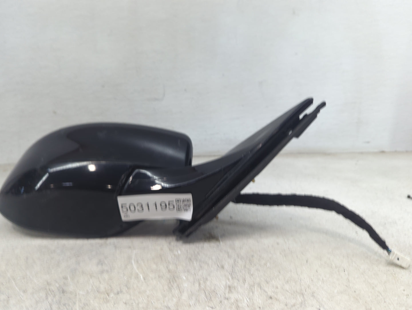 2016-2020 Nissan Maxima Passenger Side View Mirror - Right Door Mirror OEM Used - Oemusedautoparts1.com