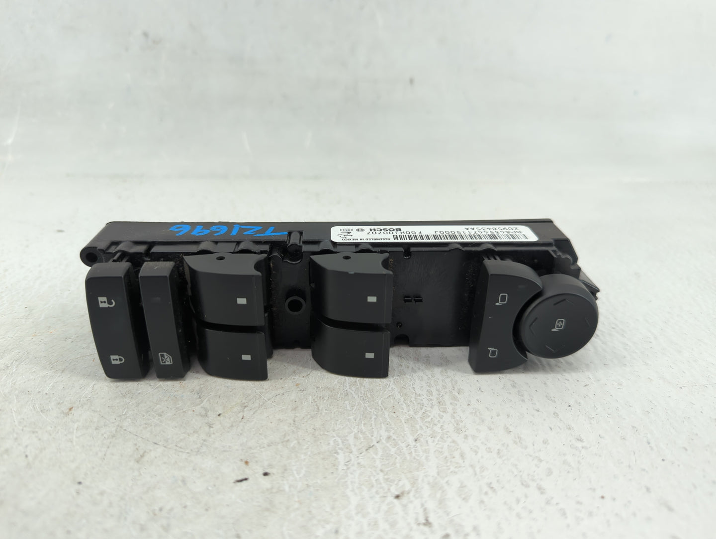 2017 Nissan Maxima Master Power Window Switch Replacement Driver Side Left P/N:20958435AA F00HJ00707 Fits OEM Used Auto Part