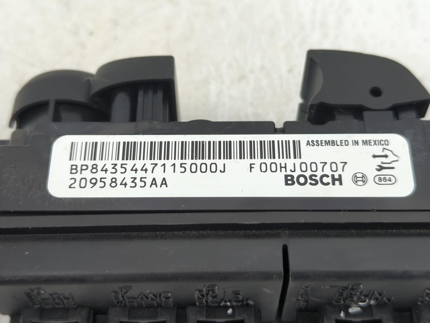 2017 Nissan Maxima Master Power Window Switch Replacement Driver Side Left P/N:20958435AA F00HJ00707 Fits OEM Used Auto Part