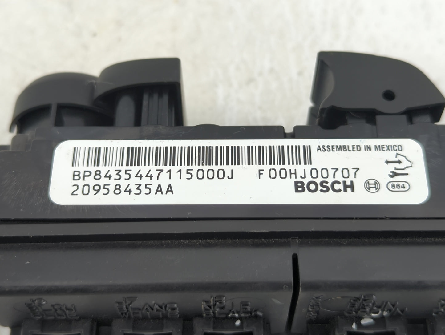2017 Nissan Maxima Master Power Window Switch Replacement Driver Side Left P/N:20958435AA F00HJ00707 Fits OEM Used Auto Part