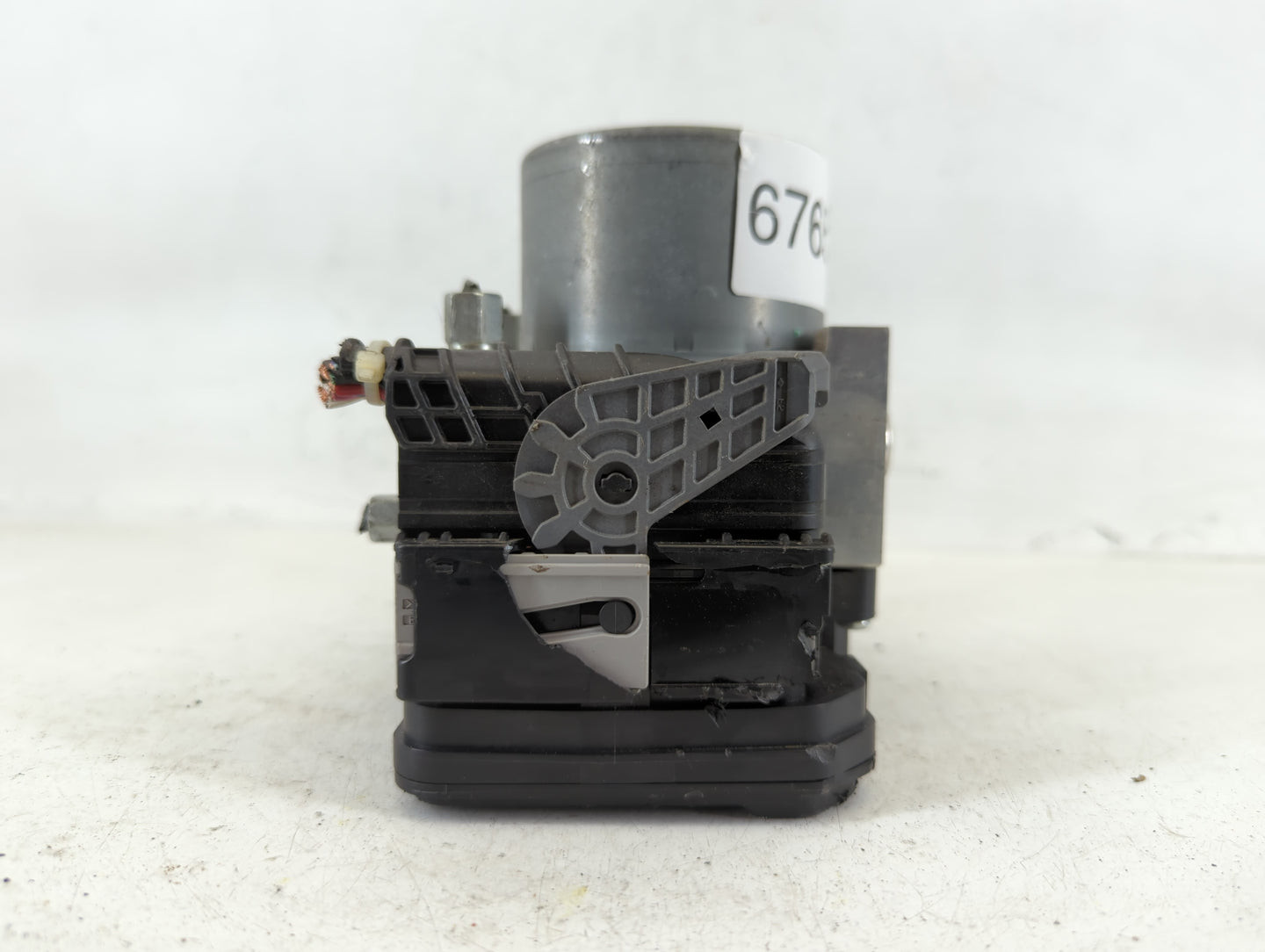 2017 Nissan Maxima ABS Pump Control Module Replacement P/N:47660 4RB1C Fits OEM Used Auto Parts - Oemusedautoparts1.com