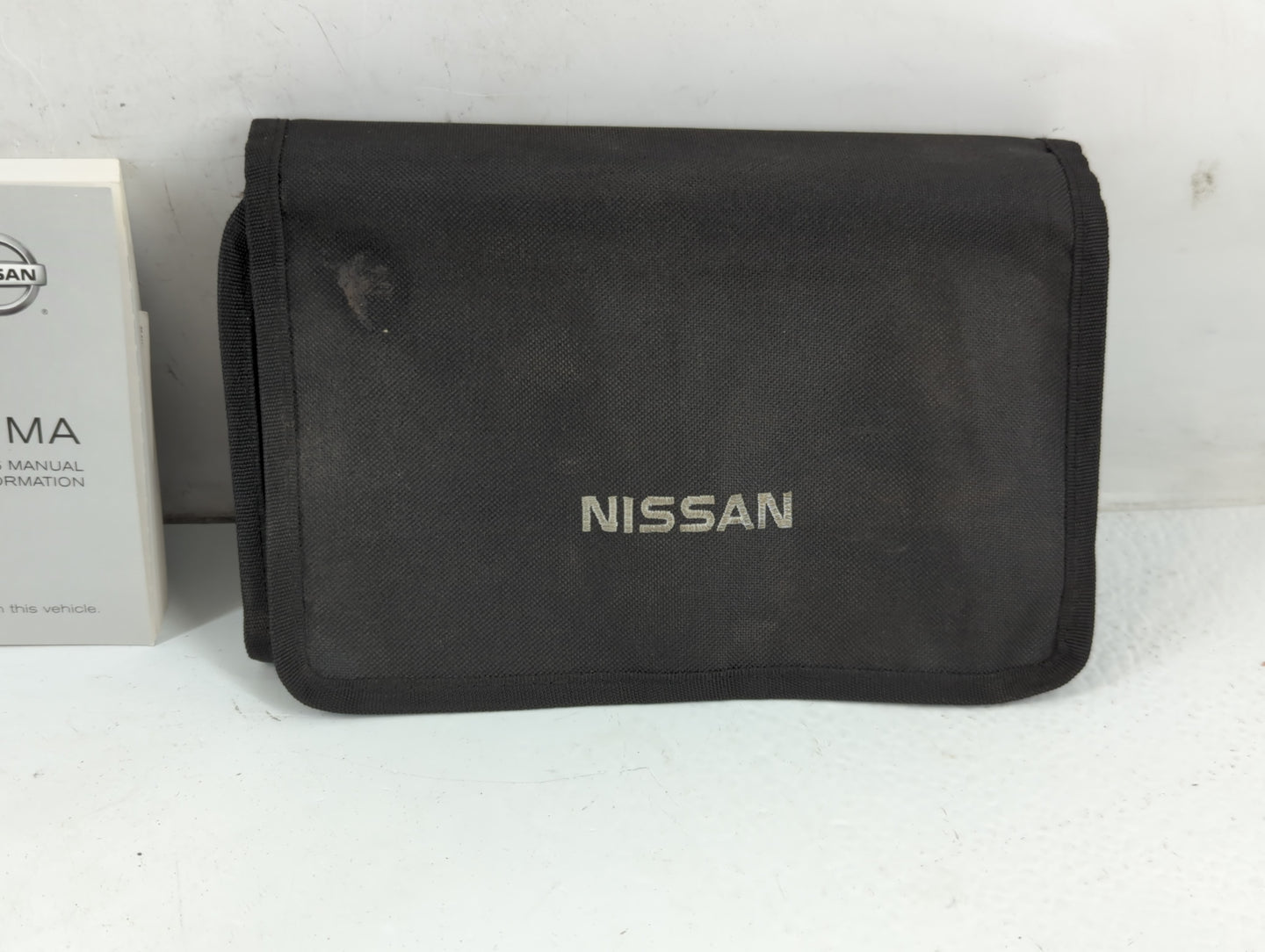 2017 Nissan Maxima Owners Manual Book Guide P/N:OM17EA 0A36U1 OEM Used Auto Parts - Oemusedautoparts1.com