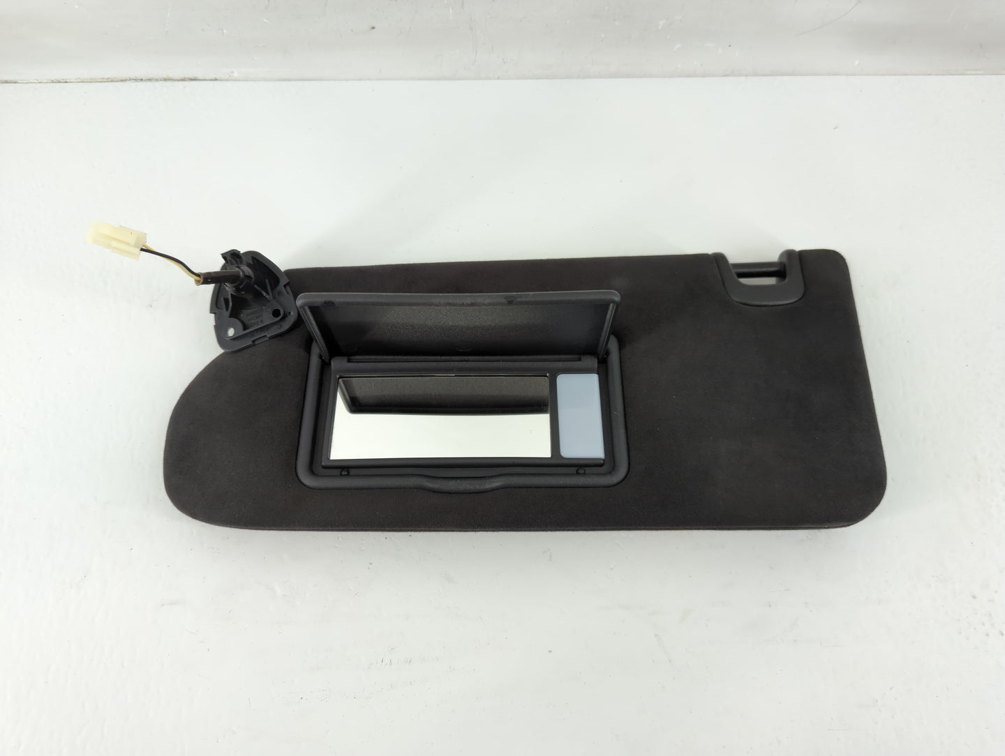 2015-2018 Nissan Murano Sun Visor Shade Replacement Driver Left Mirror Fits Fits 2015 2016 2017 2018 OEM Used Auto Parts - O